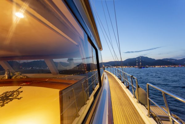 16 Diva Deniz Front Deck 8