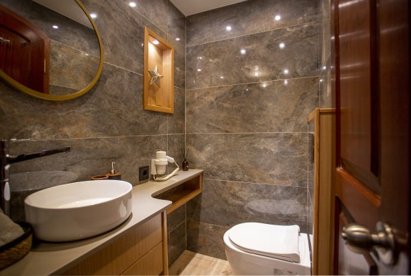 39 Diva Deniz WC & Shower 5