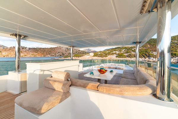 05-CANEREN-Flybridge-2