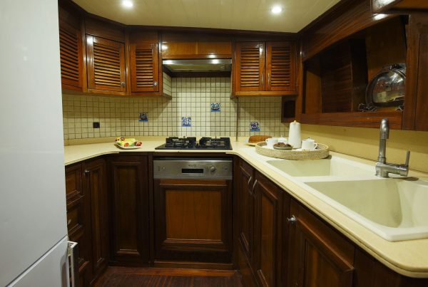 13_Galley