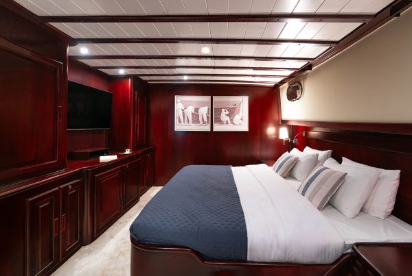 15-ALWAYS-SMILE-Starboard-Double-Cabin