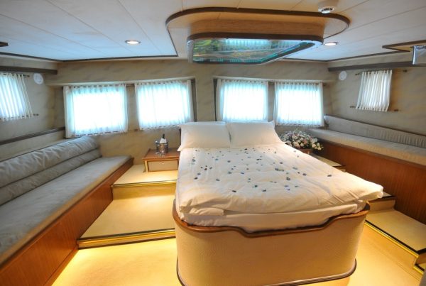 16 - Aft Master