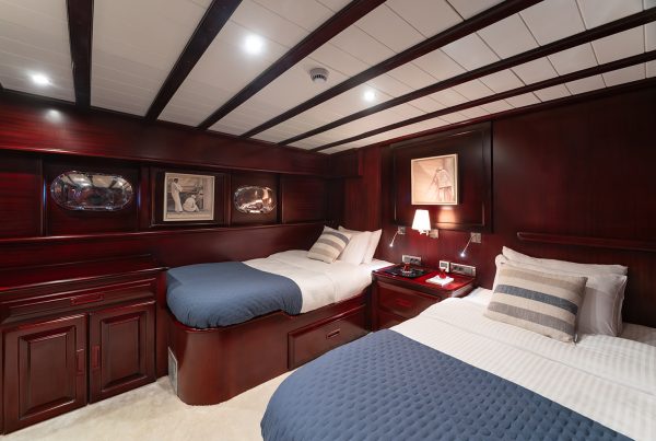 19-ALWAYS-SMILE-Port-Twin-Cabin