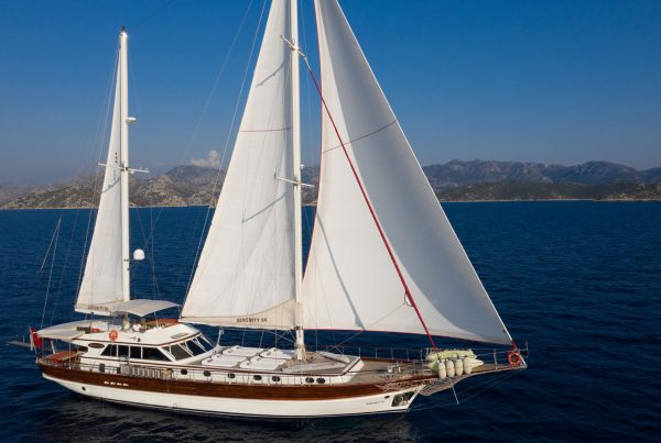 18-SERENITY-86-Sailing